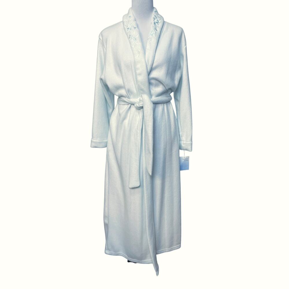 NWT - Miss Elaine Light Blue Wrap Heavenly Bodies Robe